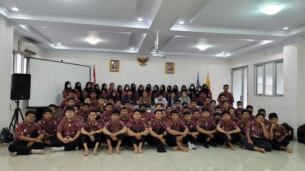 Kegiatan Pengmas di SMK Plus Pelita Nusantara oleh LPPM STT-NF