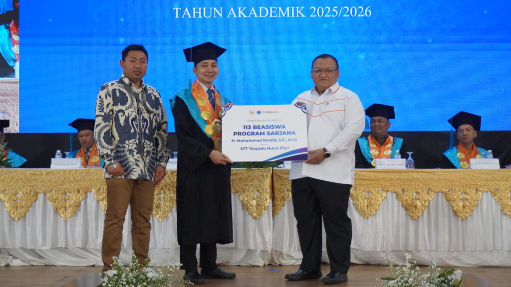 Dukung Pendidikan Mahasiswa, Muhammad Kholid Hadir sebagai Bapak Asuh bagi 113 Mahasiswa STT-NF